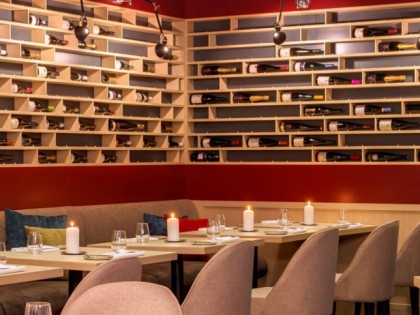 照片: Plaza Grill  Restaurant &amp; Lounge