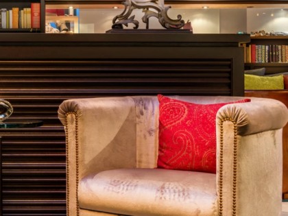 照片: Plaza Grill  Restaurant &amp; Lounge
